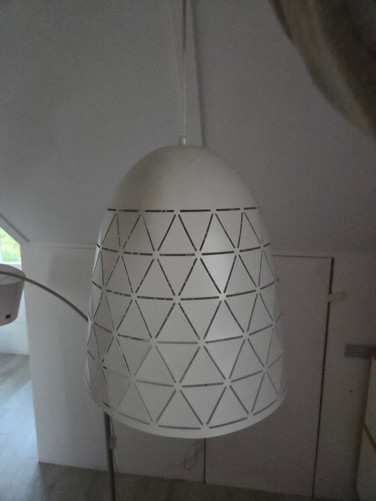 Ikea lamp wit, Ophalen