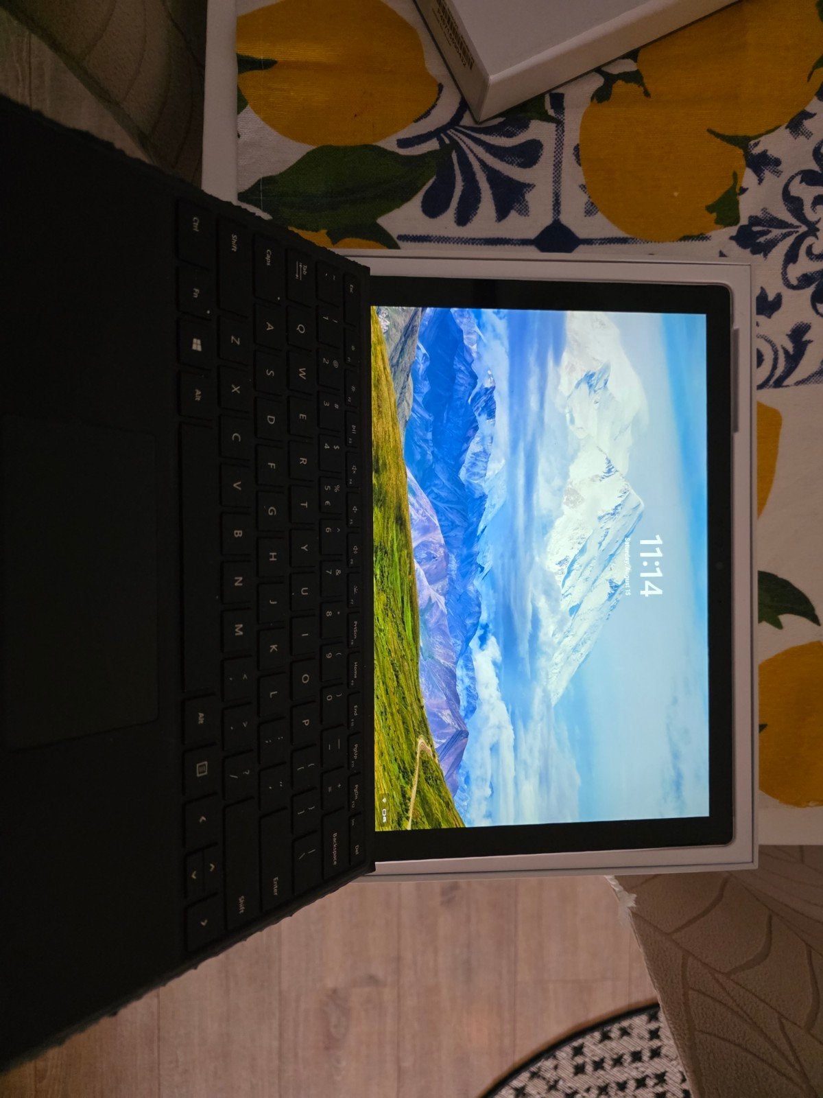 Microsoft Surface Pro Laptop - Goede staat, Computers en Software, Windows Laptops, Gebruikt, One Microsoft Way, Redmond, WA 98052, USA
