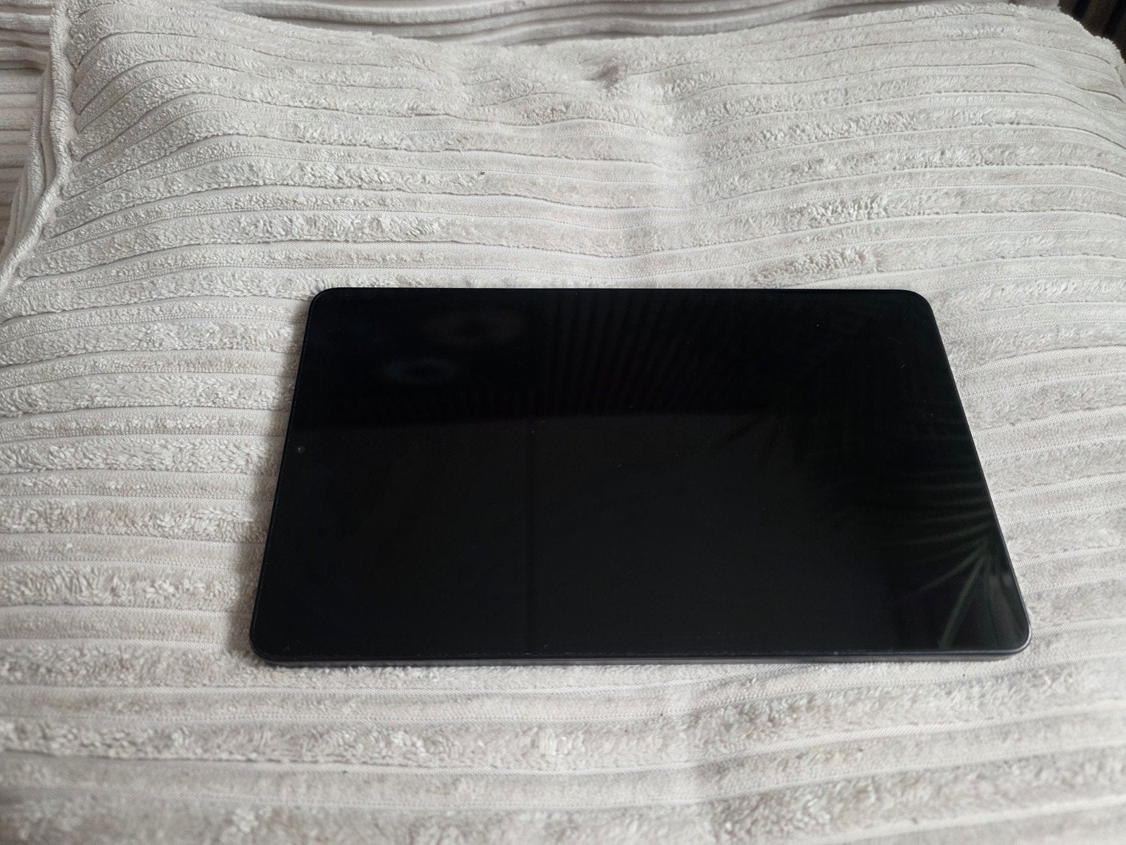Samsung Galaxy Tab A9 met paarse hoes, Computers en Software, Windows Tablets, Zo goed als nieuw, Wi-Fi, 9 inch, 64 GB, Ophalen of Verzenden