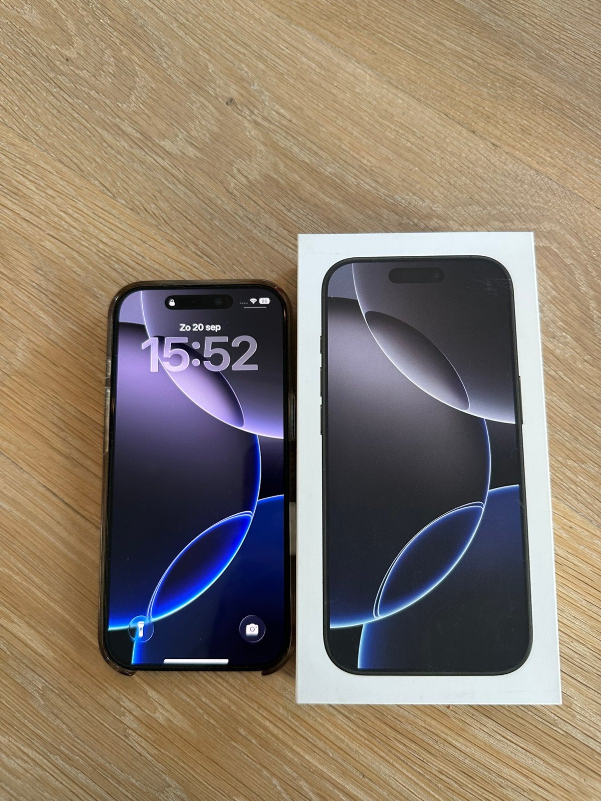 Apple Iphone 16 Pro + Apple magsafe hoesje, Ophalen, Zo goed als nieuw, Zwart, 256 GB