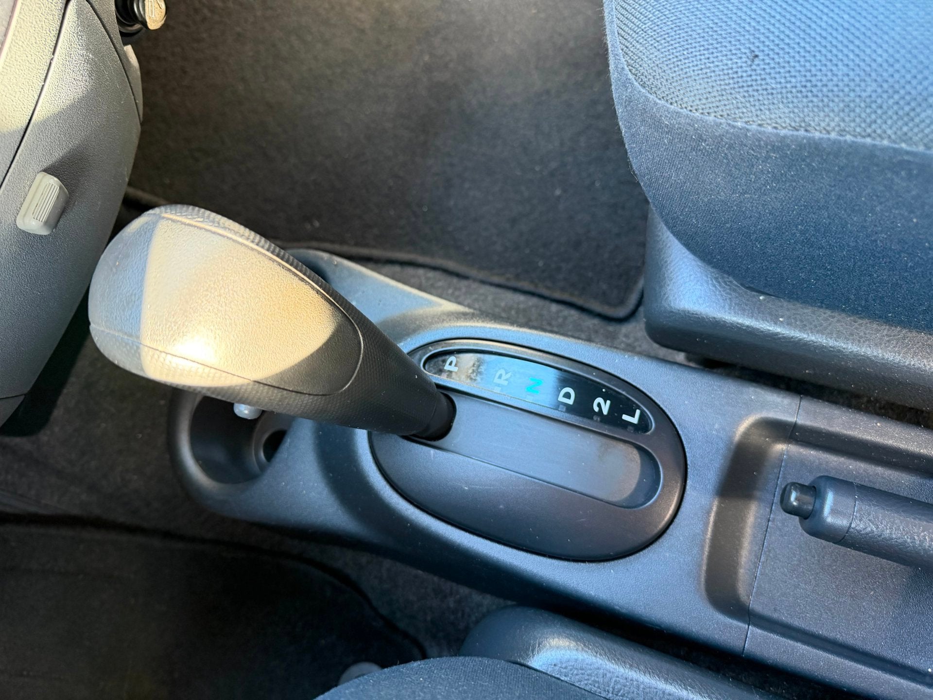 Daihatsu Sirion 2 1.3-16V Exclusive AUTOMAAT|Airco|Nap, Auto's, Daihatsu, Stof, Gebruikt, 31 €/maand, Bedrijf