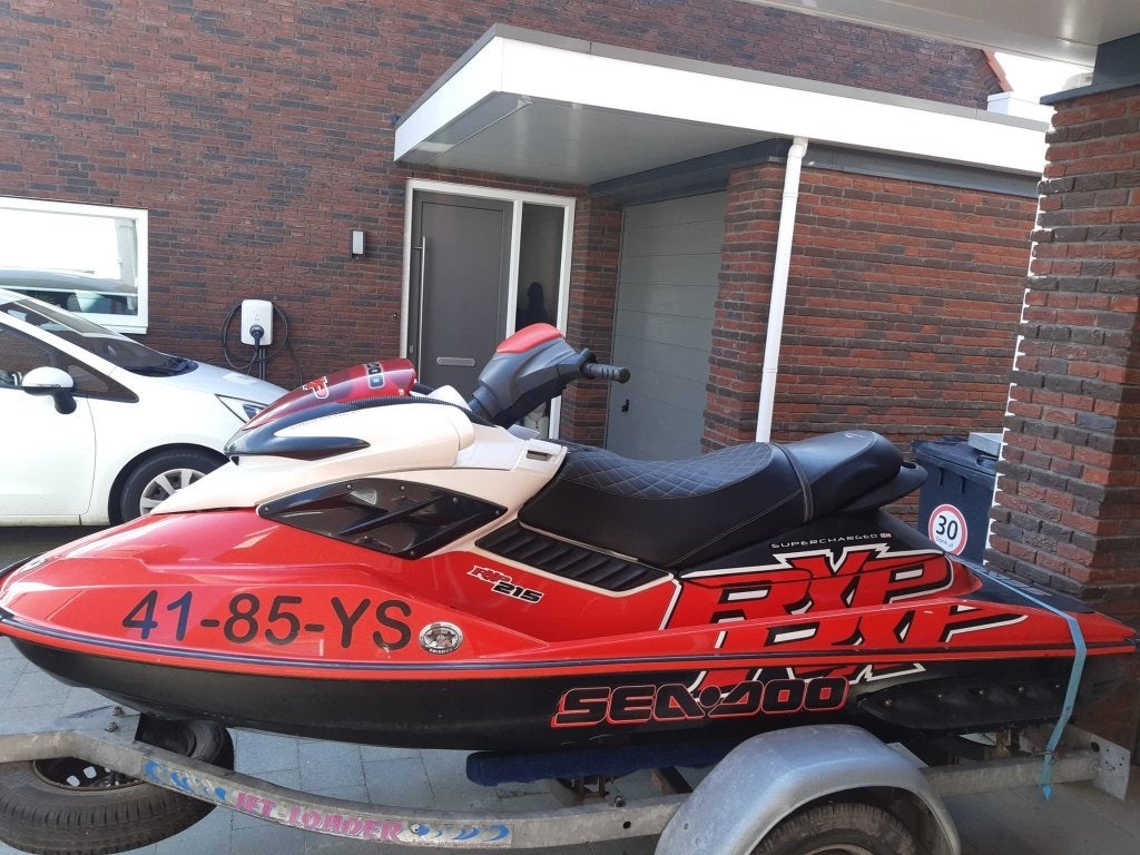 Te Koop Seadoo XRP 215 supercharged Waterscooter, Ophalen, Gebruikt, Benzine, 200 pk of meer