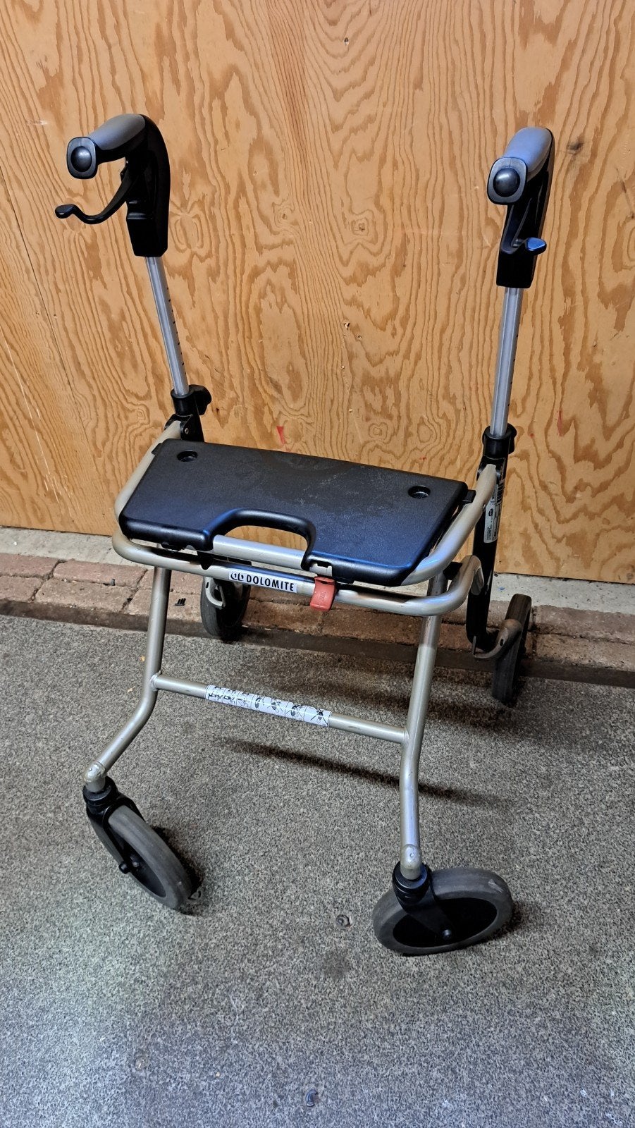 Rollator Dolomite met zitting, hoogte verstelbaar, Diversen, Ophalen