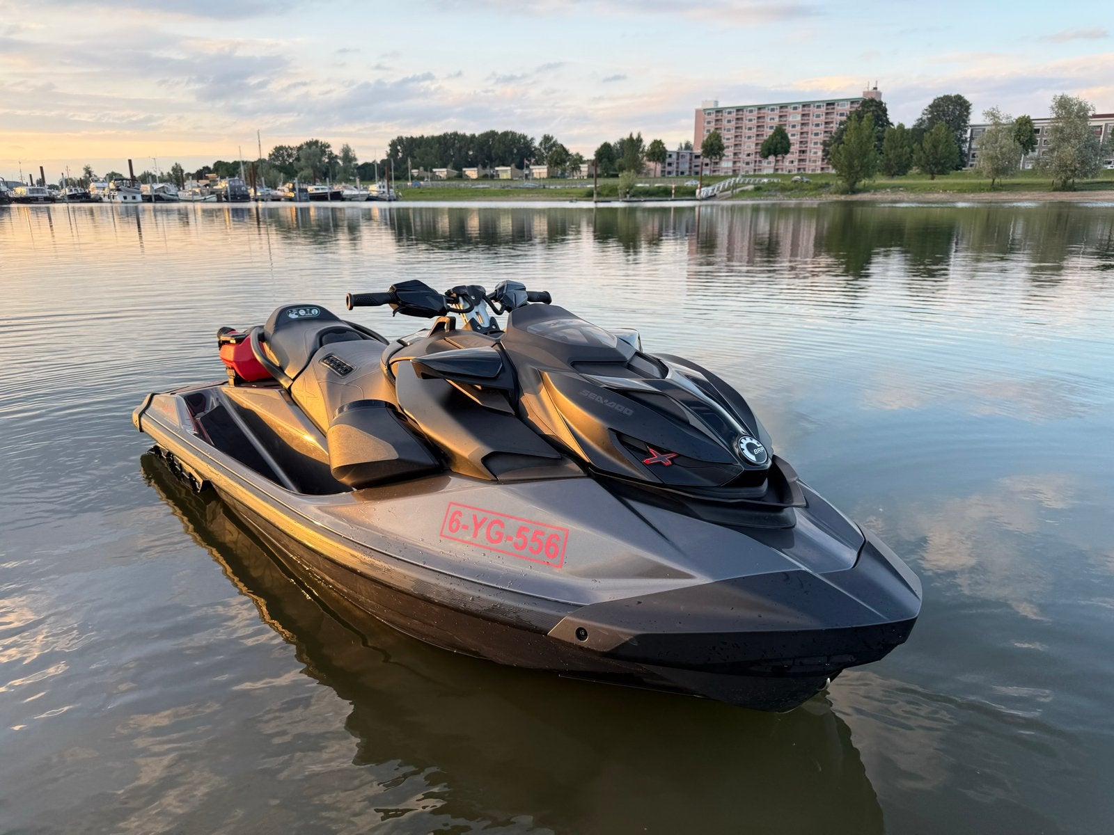 Sea-Doo RXP-X 300 RS Black Edition | 2023 | trailer | 52 uur, Ophalen of Verzenden, Zo goed als nieuw, Benzine, 200 pk of meer