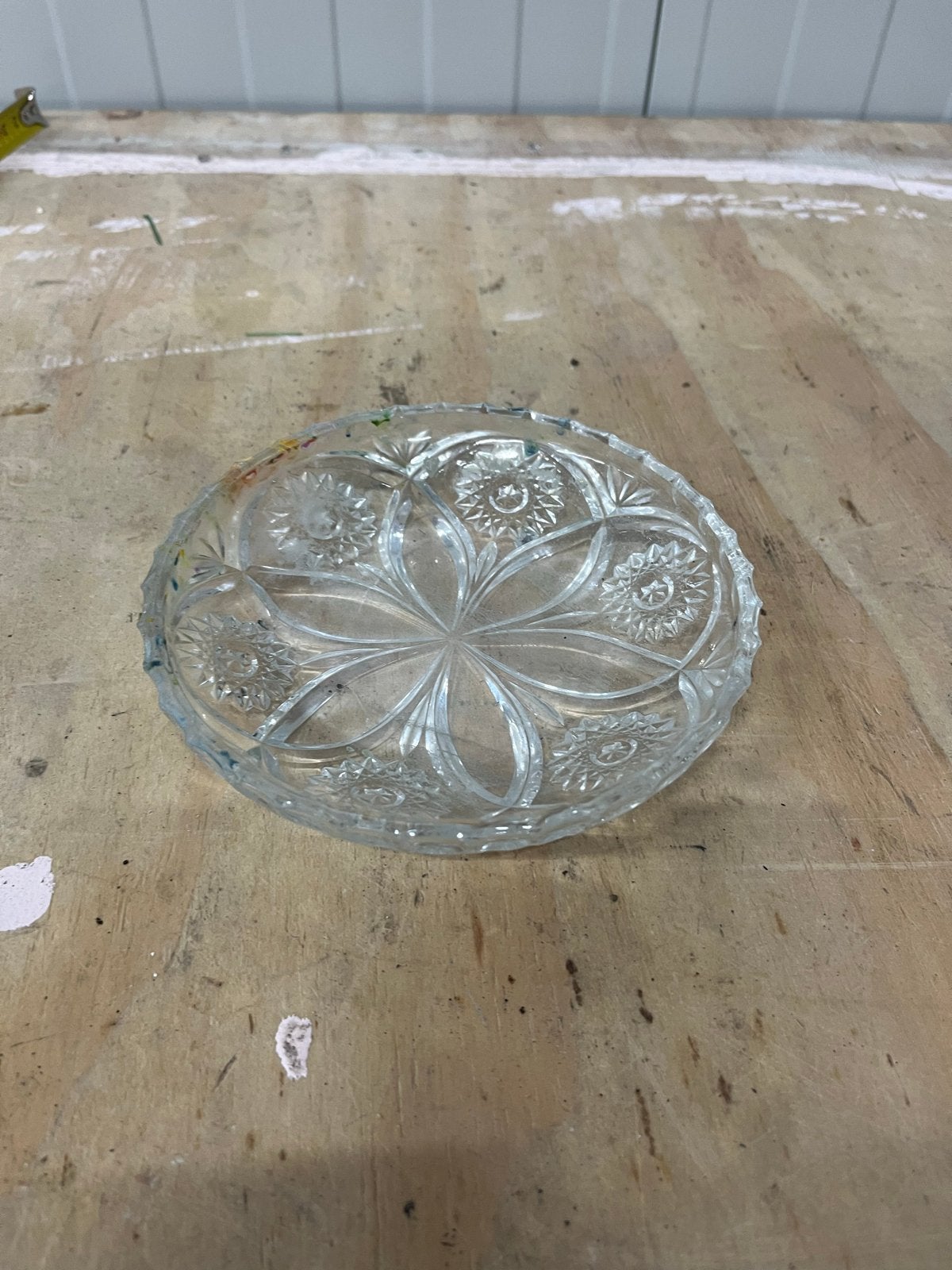 Rond glazen schaaltje met sterpatroon, Ophalen of Verzenden