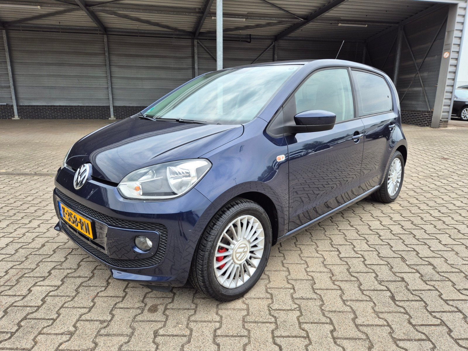 Volkswagen High up! 1.0 98dkm, Auto's, Volkswagen, Voorwielaandrijving, 840 kg, Leder en Stof, 24 km/l