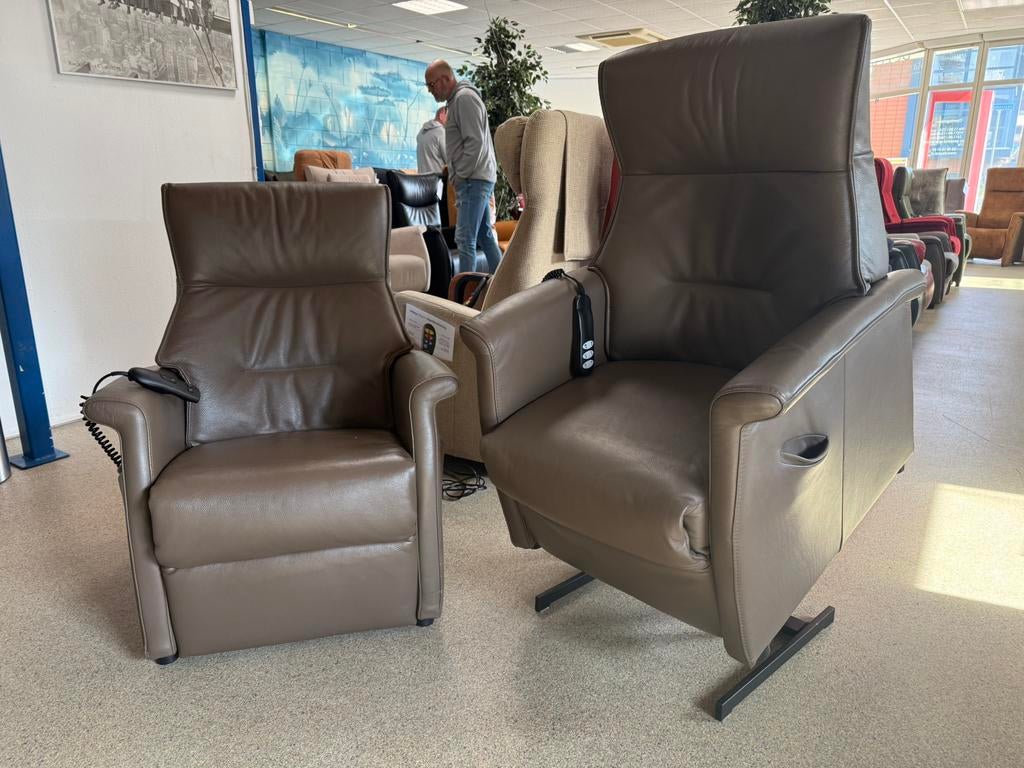 Set sta op stoel relax fauteuil De Toekomst 3 motoren, Ophalen of Verzenden, Zo goed als nieuw, Leer, Gratis bezorging regio Utrecht