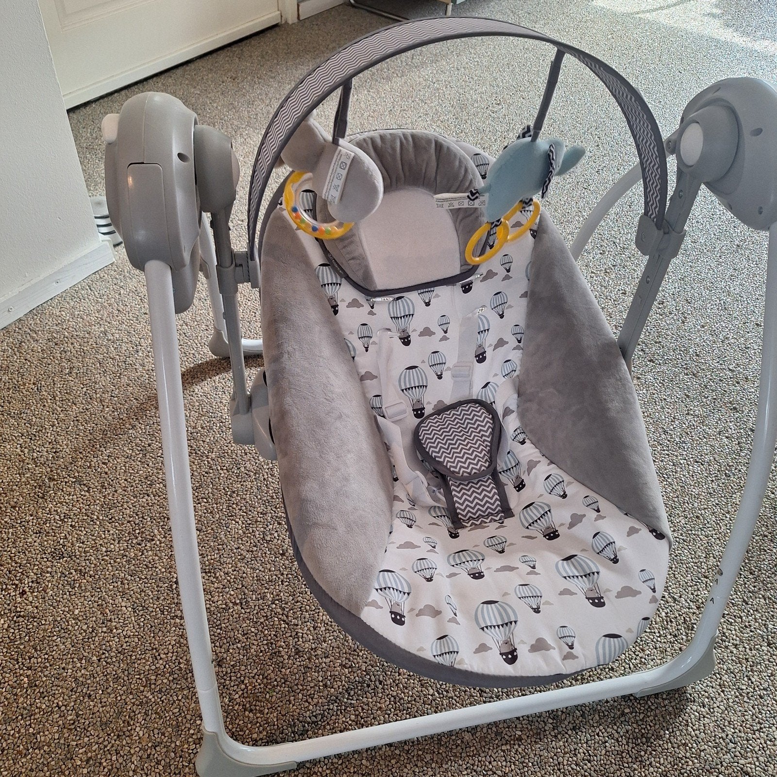 Wippertje met schommelfunctie, Kinderen en Baby's, Wipstoeltjes, Verzenden, Zo goed als nieuw, Schommelstoel, Overige merken