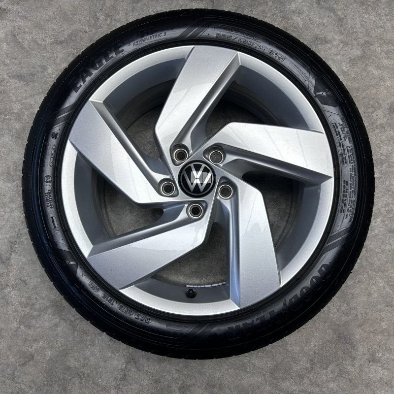 17 inch originele Richmond GTI velgen zomerbanden VW Golf 8, Gebruikt, -, -, Banden en Velgen
