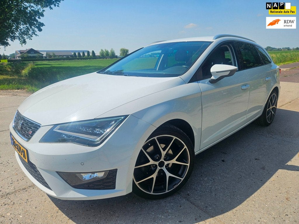 Seat Leon ST 2.0 TDI FR Connect/ climatronic/ bj 2016 ( euro, Auto's, Voorwielaandrijving, Parkeersensor, 1258 kg, Gebruikt
