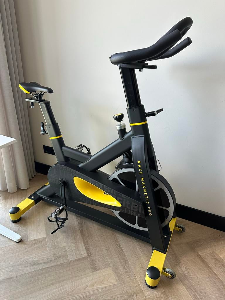 FitBike Race Magnetic Pro Spinningfiets - Zwart/Geel, Sport en Fitness, Ophalen, Spinningfiets, Zo goed als nieuw, Metaal