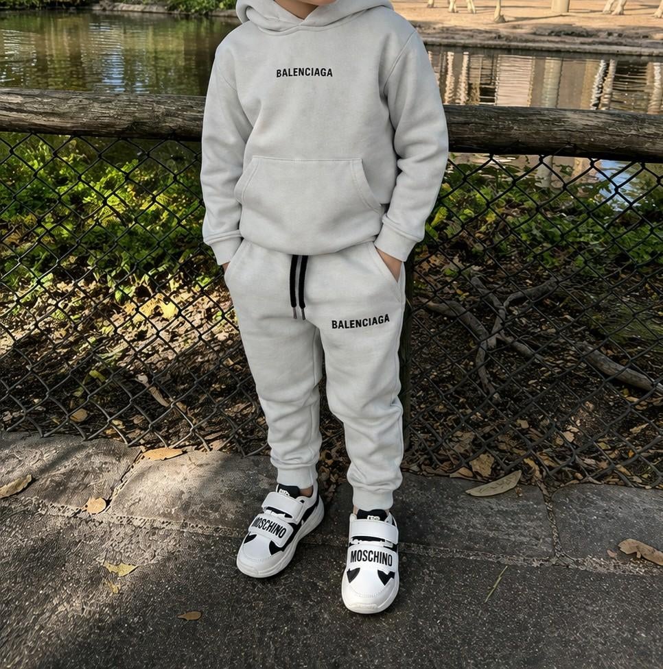 Balenciaga trainingspak, maat 116., Kinderen en Baby's, Kinderkleding | Maat 116, Verzenden, Gebruikt, Balenciaga, Jongen of Meisje