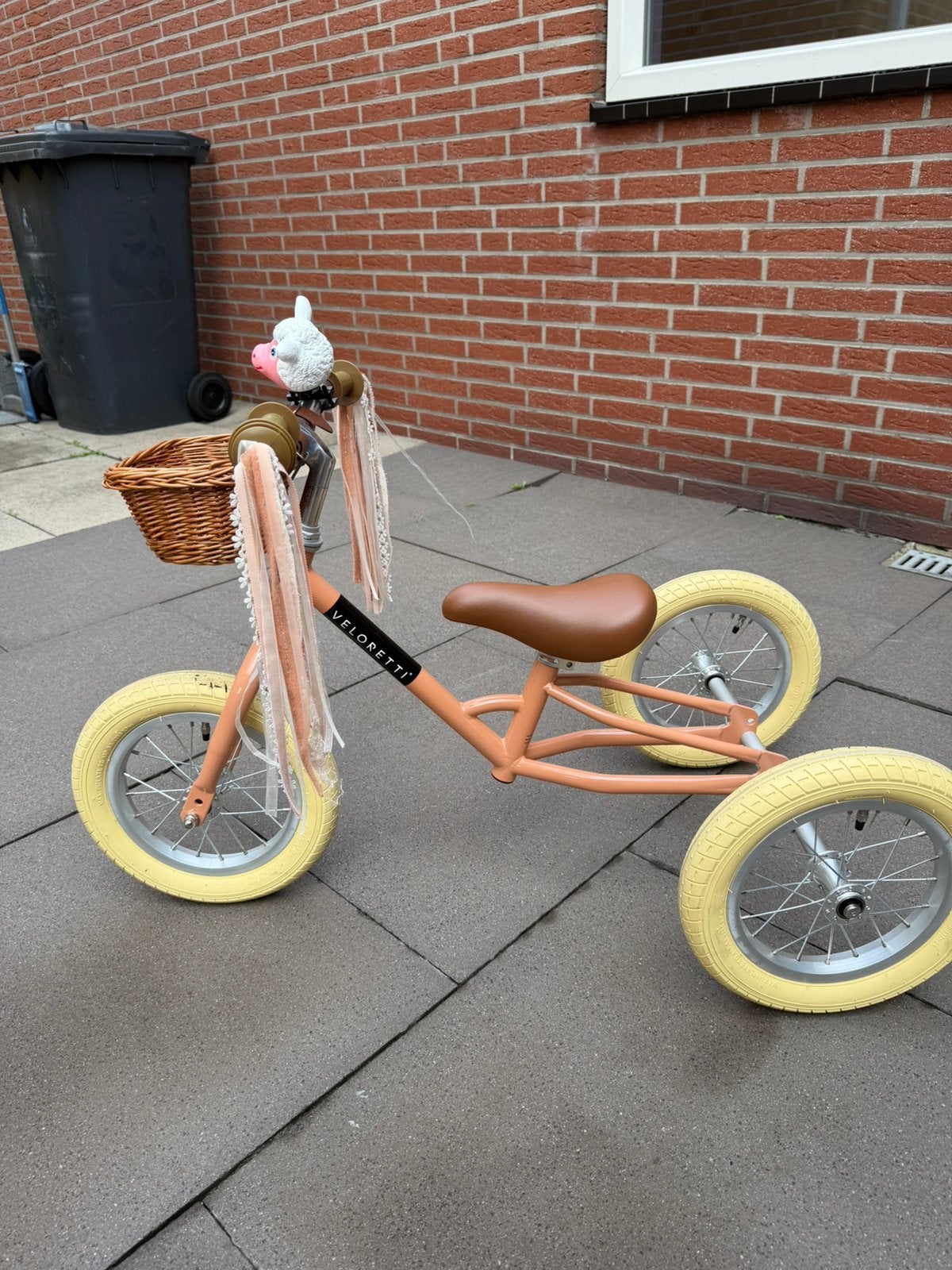 velorettti 2 in 1 - 3 wieler loopfiets zalm kleur, Ophalen, Zo goed als nieuw, Loopfiets