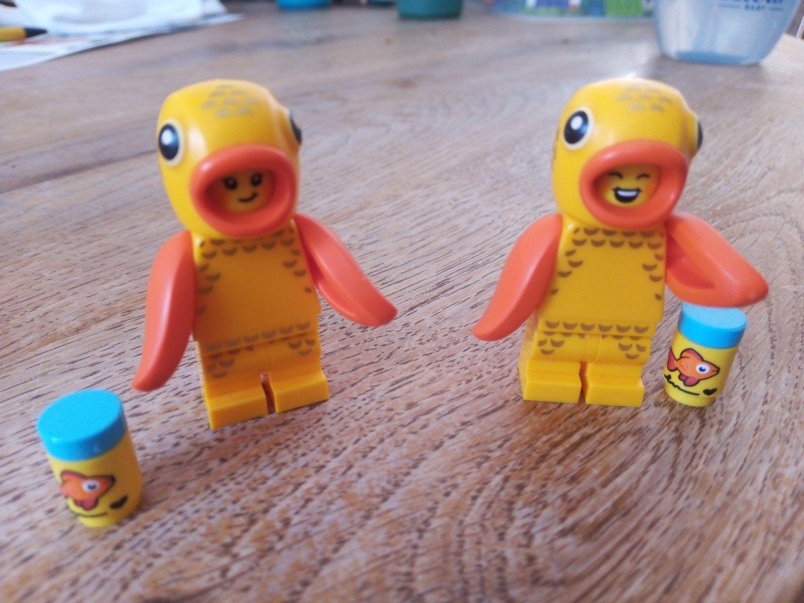 twee goudvis kostuums lego, Lego, Ophalen of Verzenden, Zo goed als nieuw, Minifiguur