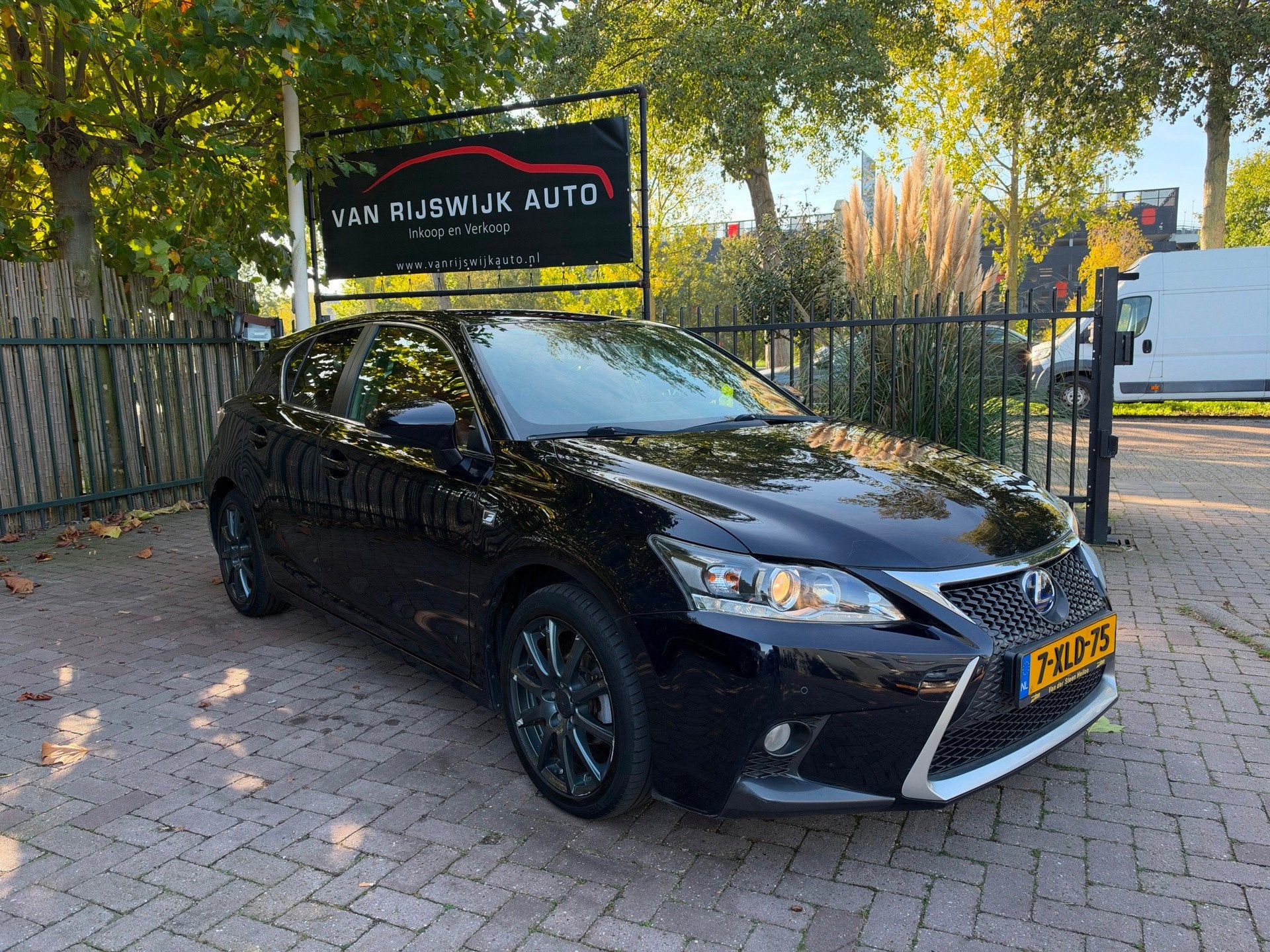 Lexus CT 200h F Sport Line Leder Cam Dealer Ond, Auto's, Gebruikt, Euro 6, 4 cilinders, Zwart