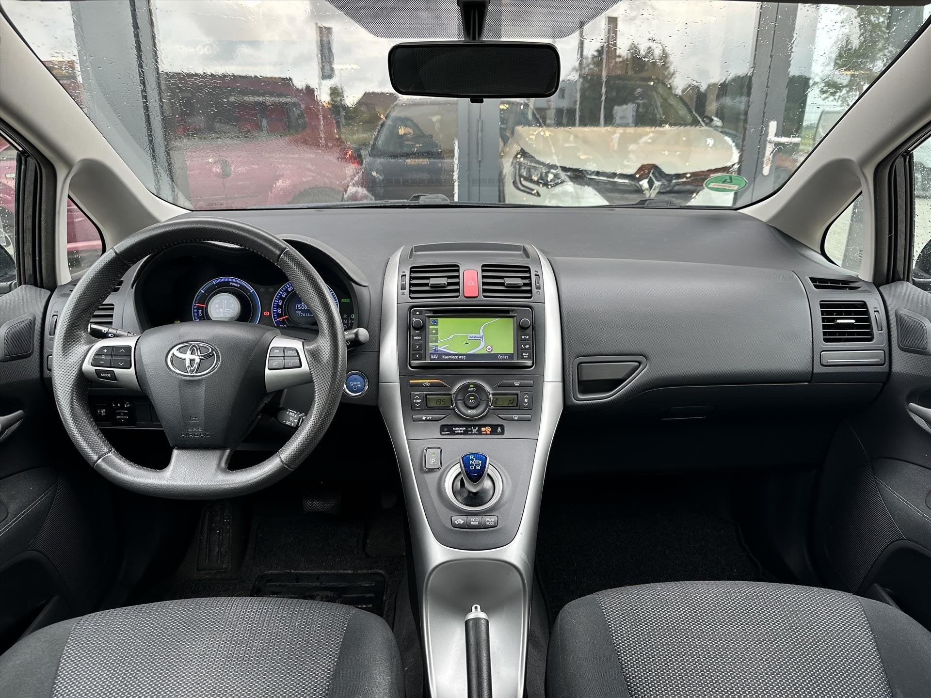 Toyota Auris 1.8 HYBRID 100KW Business | Afn. Trekh. | Cam., Auto's, Toyota, Euro 5, Gebruikt, Zwart, 4 cilinders