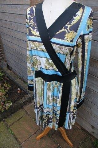 Overslagjurk zwart/aqua/geel Etoile du monde mt 3 (M) Vast O, Kleding | Dames, Jurken, Maat 38/40 (M), Ophalen of Verzenden, Zo goed als nieuw