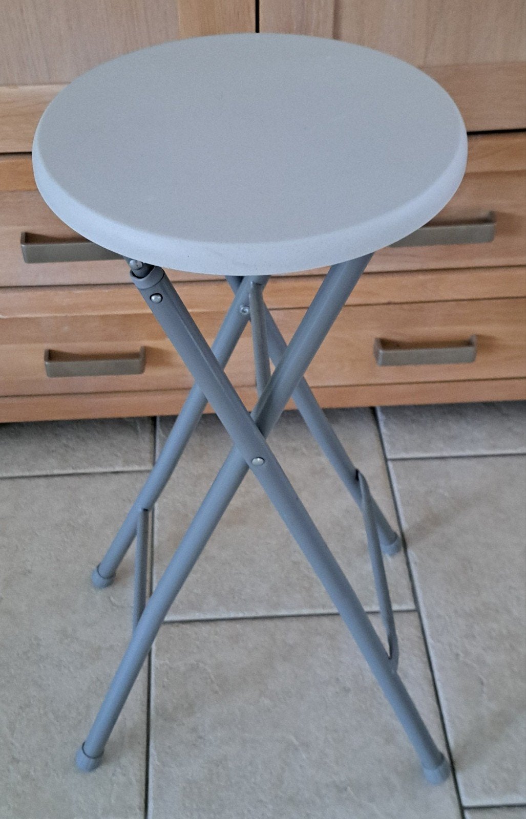 Inklapbaar krukje 71 cm hoog, Ophalen, Gebruikt, Kunststof