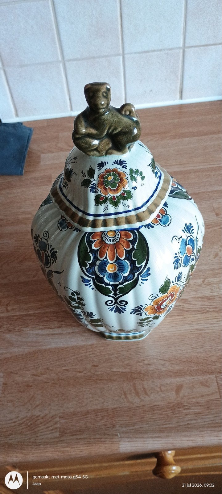 Prachtige Delfts Polychroom handwerk vaas met deksel, Ophalen of Verzenden