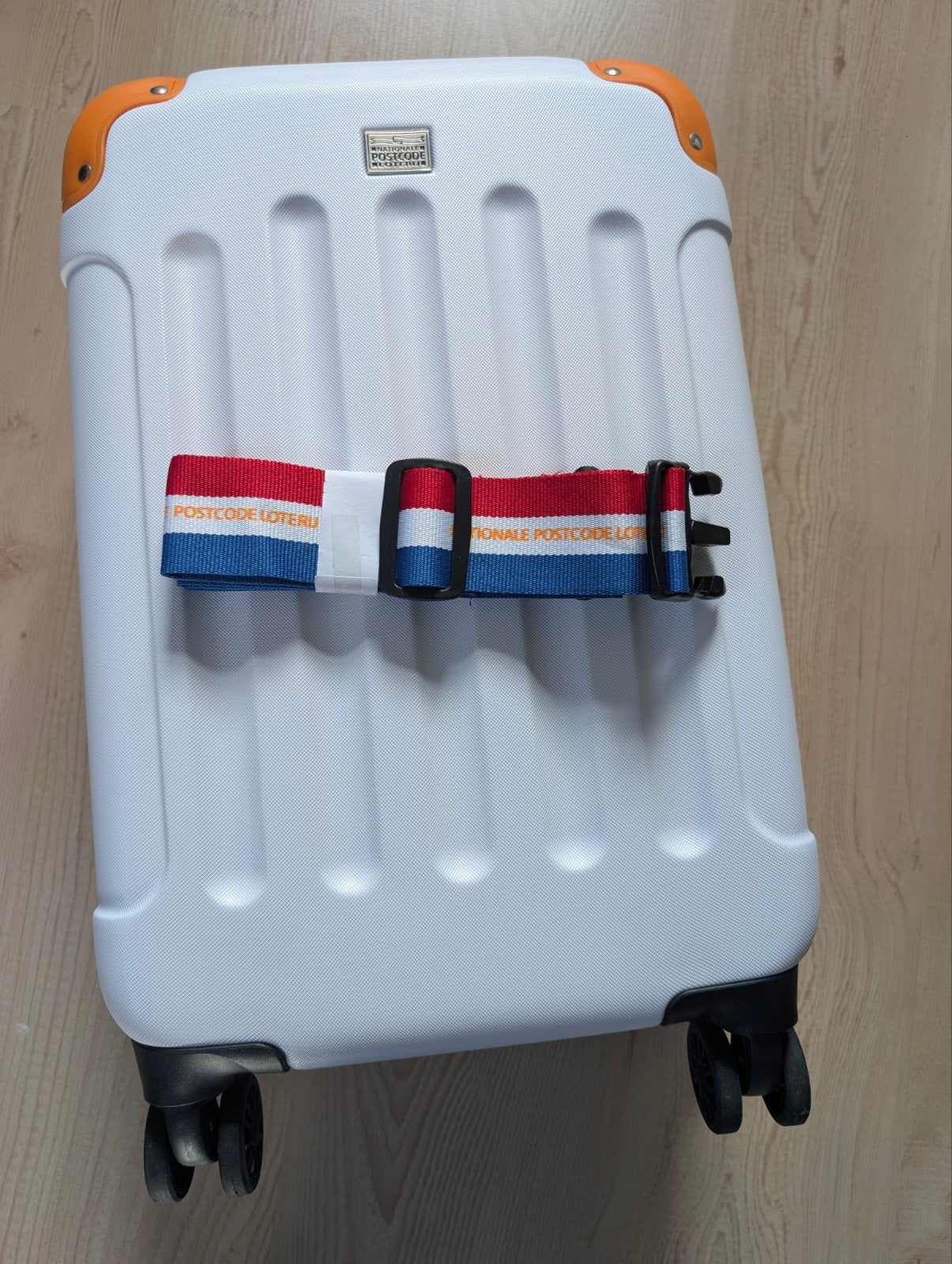 Witte koffer Nationale Postcode Loterij met wieltjes, Sieraden, Tassen en Uiterlijk, Ophalen of Verzenden, Zo goed als nieuw, Hard kunststof