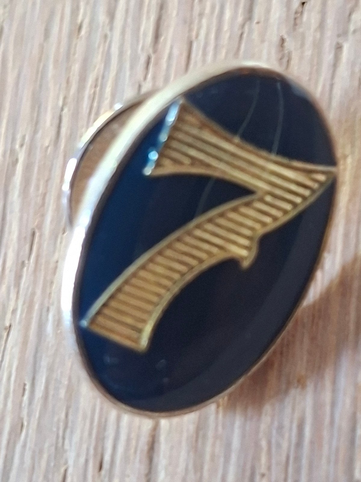 Emaille nummer 7 vierdaagse Nijmegen voor zilveren medaille, Verzamelen, Verzenden, Landmacht, Nederland, Lintje, Medaille of Wings