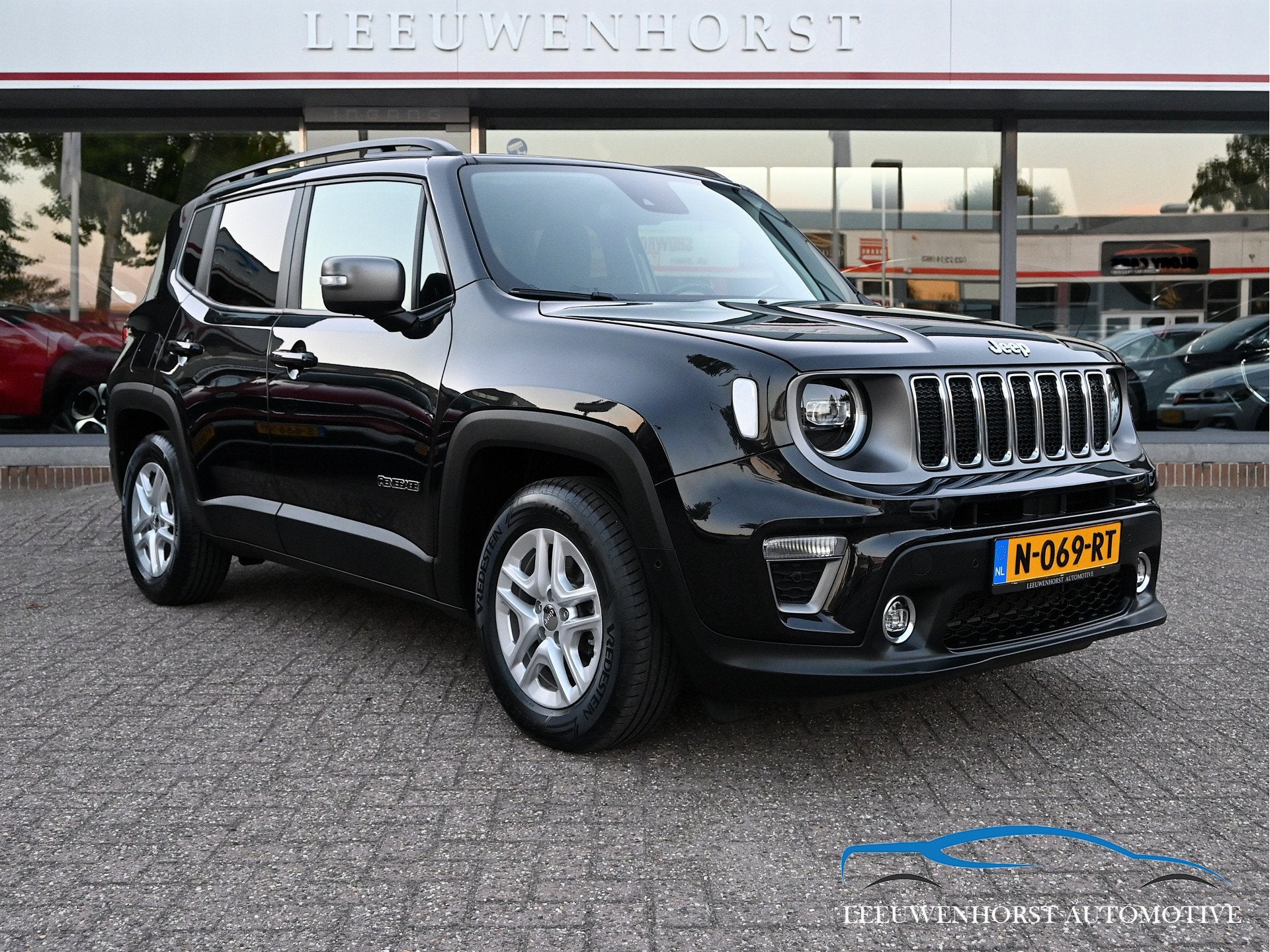 Jeep Renegade 1.3T Limited (bj 2019, automaat), Auto's, Jeep, Stof, Gebruikt, 4 cilinders, Zwart