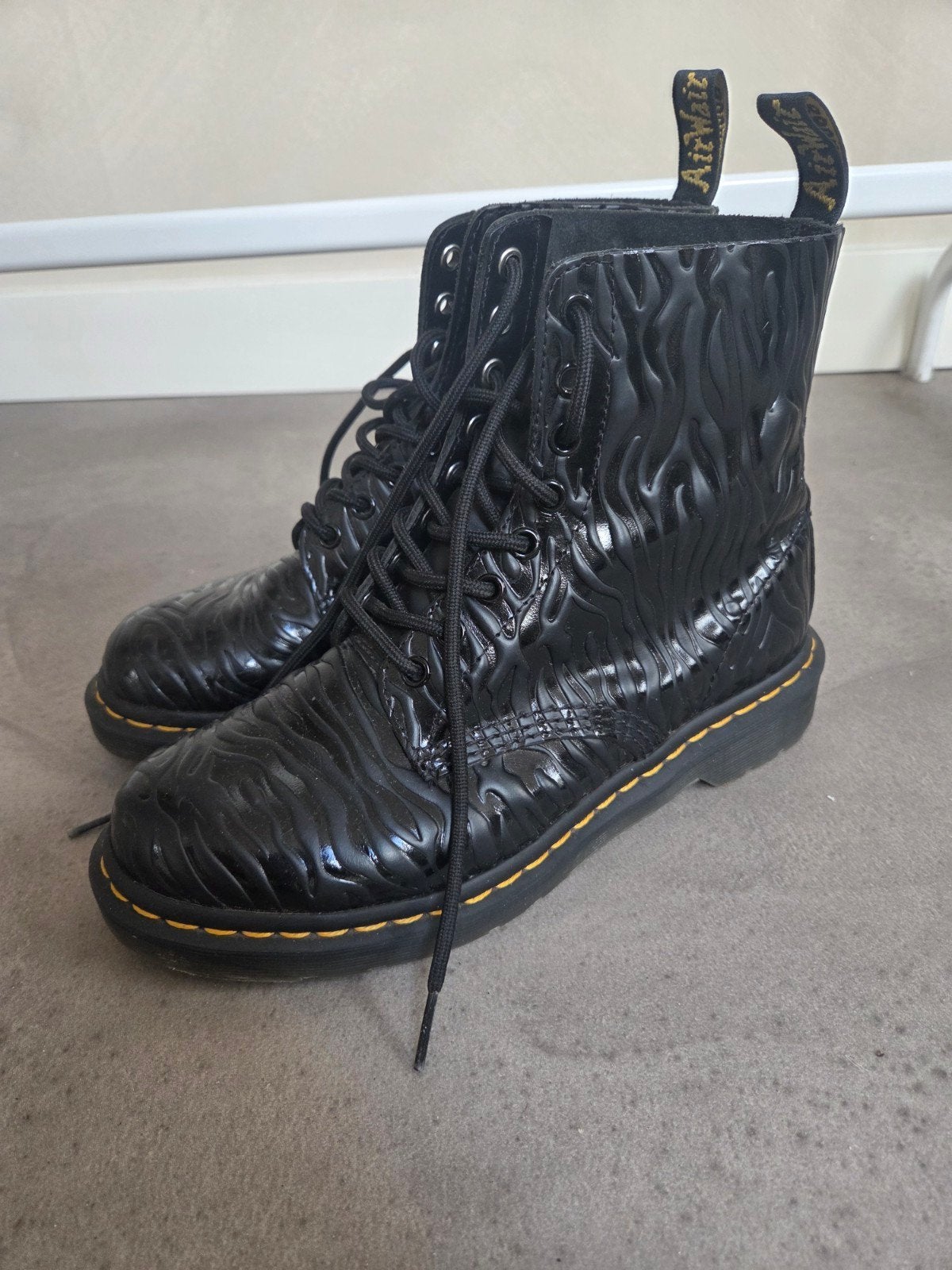 Dr. Martens 1460 Zebra Embossed Laarzen Dr Martens maat 40, Kleding | Dames, Schoenen, Zwart, Lage of Enkellaarzen, Ophalen of Verzenden