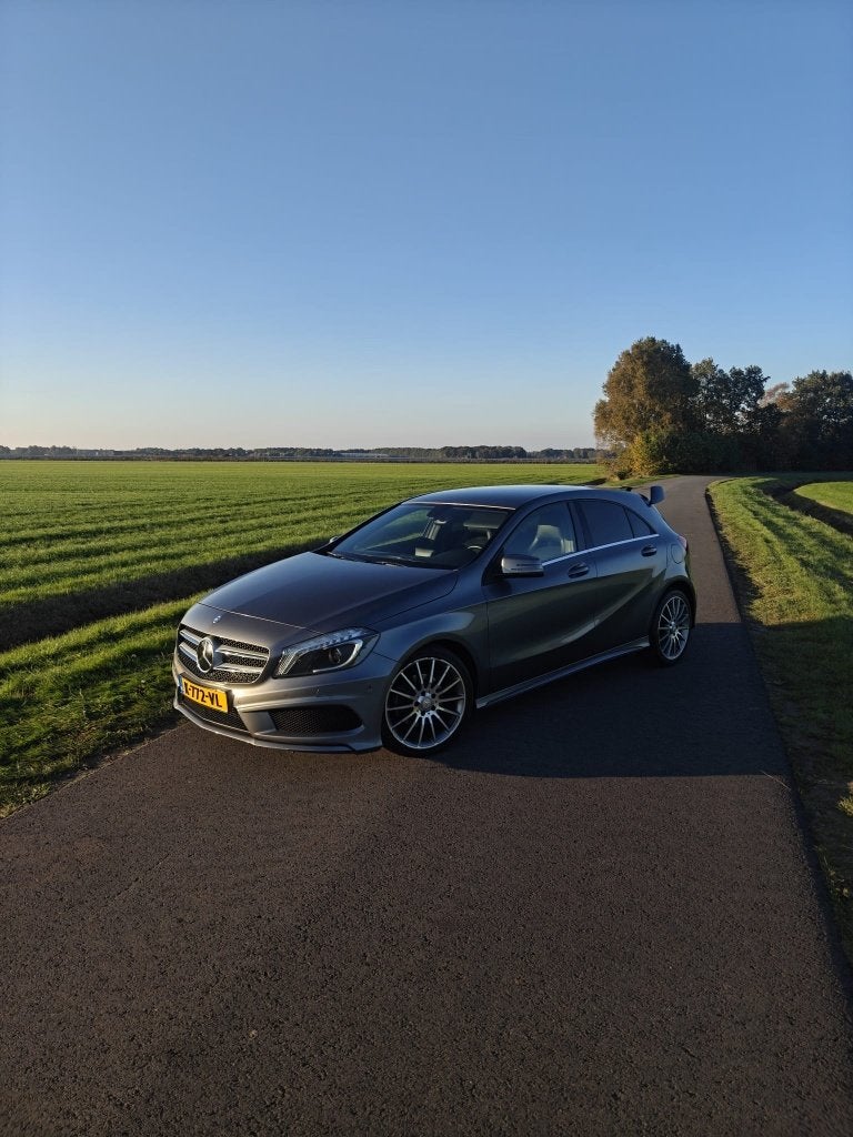 Mercedes-Benz A-Klasse A180 1.6 Blue Efficiency 2015 Grijs, Auto's, Voorwielaandrijving, Zwart, 4 cilinders, 1595 cc