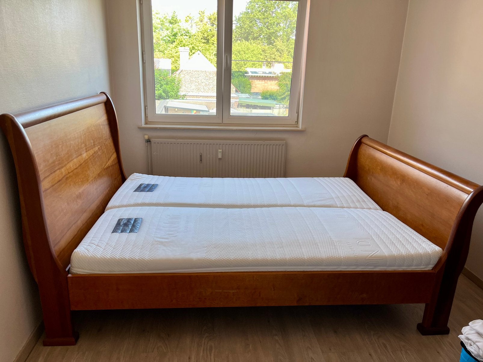 Gratis ophalen!!’ Sleebed kerselaar hout, Huis en Inrichting, Ophalen, Zo goed als nieuw, Tweepersoons