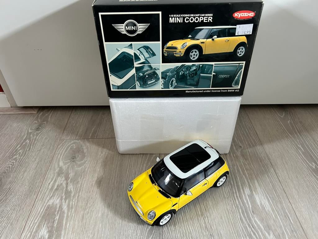 1:18 Kyosho Mini Cooper Geel In originele doos, Ophalen of Verzenden, Zo goed als nieuw, Auto, Kyosho