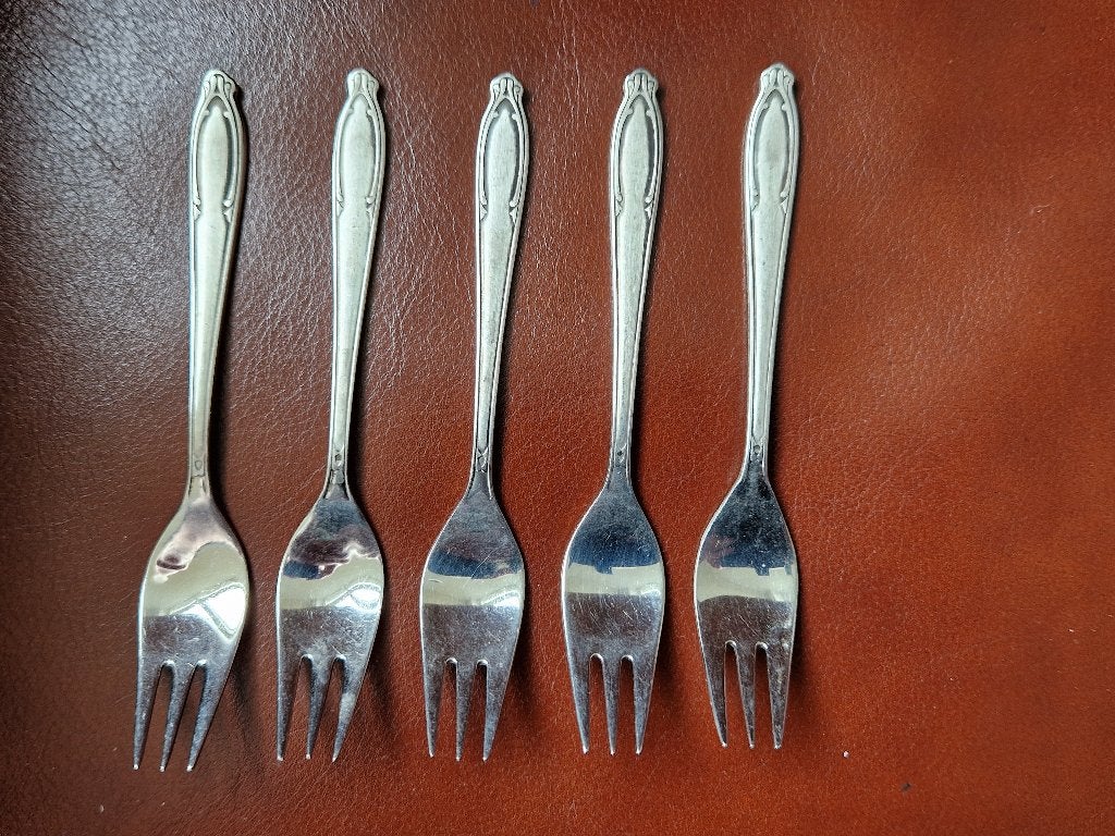 (E) 5 Gero Zilmeta taartvorkjes. Model 531, Ophalen of Verzenden, Gebruikt, Rvs of Chroom