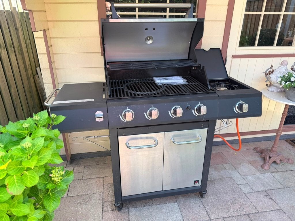 Jamestown Colten gasbarbecue met 4 branders en zijbrander, Ophalen, Gebruikt, Jamestown