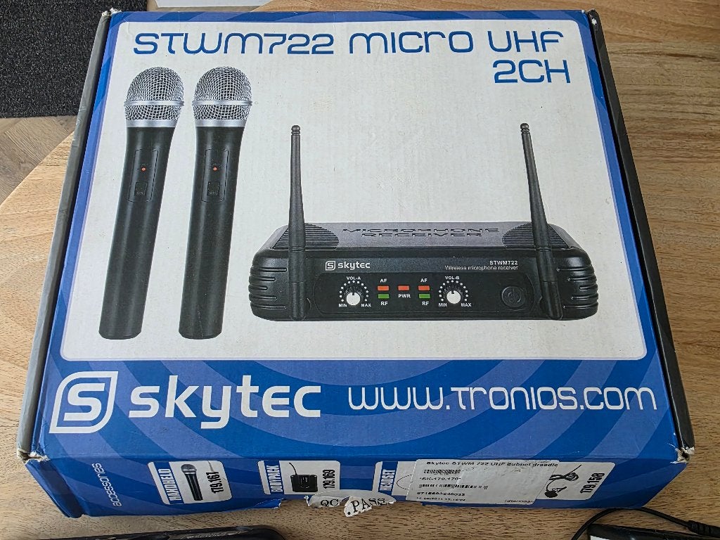 Skytec STWM722 draadloze UHF-microfoon met 2 handmicrofoons, Ophalen of Verzenden, Gebruikt, Zangmicrofoon, Draadloos