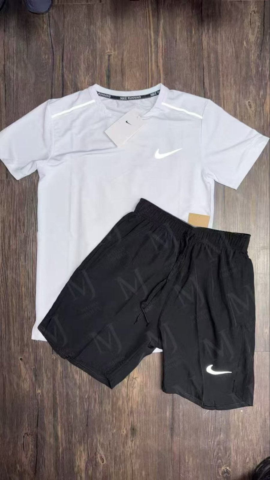 Nieuwe Nike Miller hardloopset: shirt en korte broek, Sport en Fitness, Ophalen, Nieuw