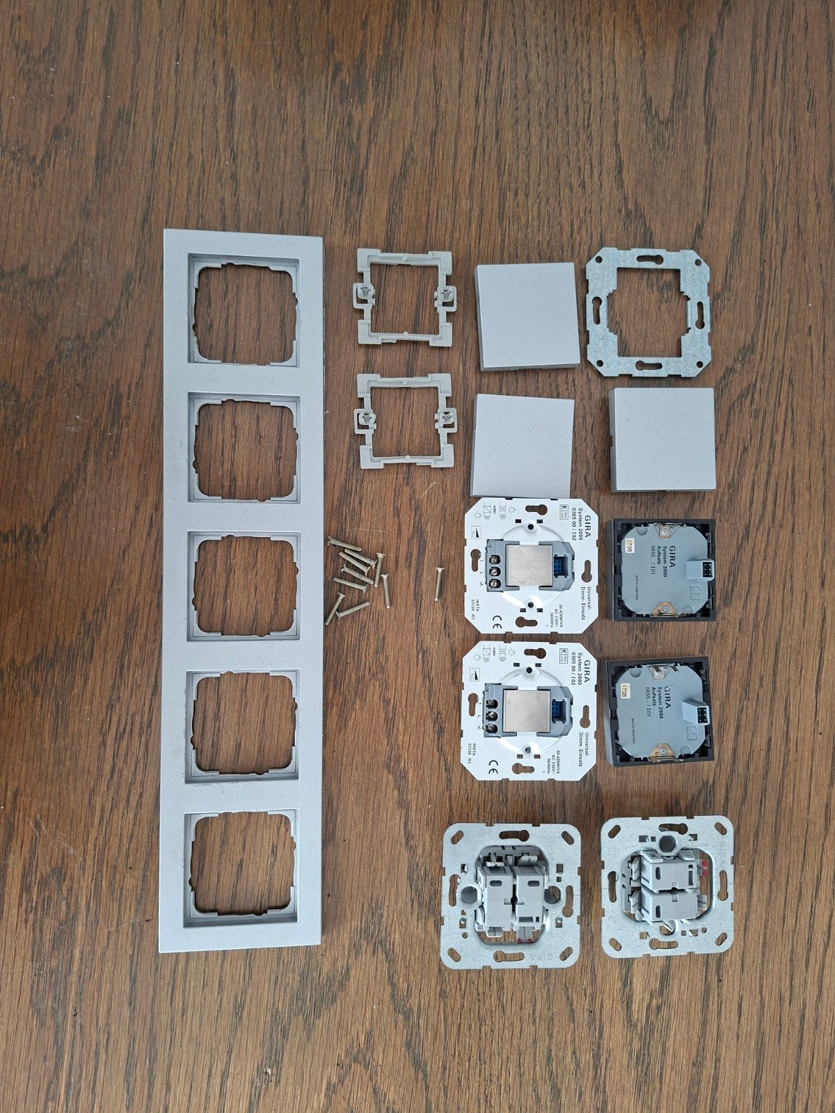Gira System 2000 Dimmers en Afdekramen - Schakelmateriaal, Doe-het-zelf en Verbouw, Elektra en Kabels, Ophalen of Verzenden, Gebruikt