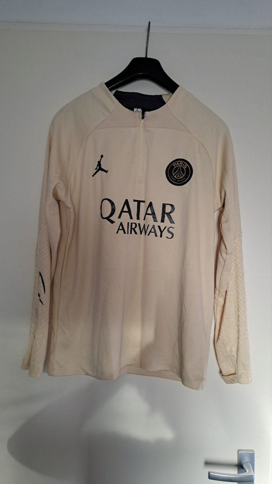PSG Jordan trainingsshirt maat S, Beige, Ophalen of Verzenden, Zo goed als nieuw, Voetbal