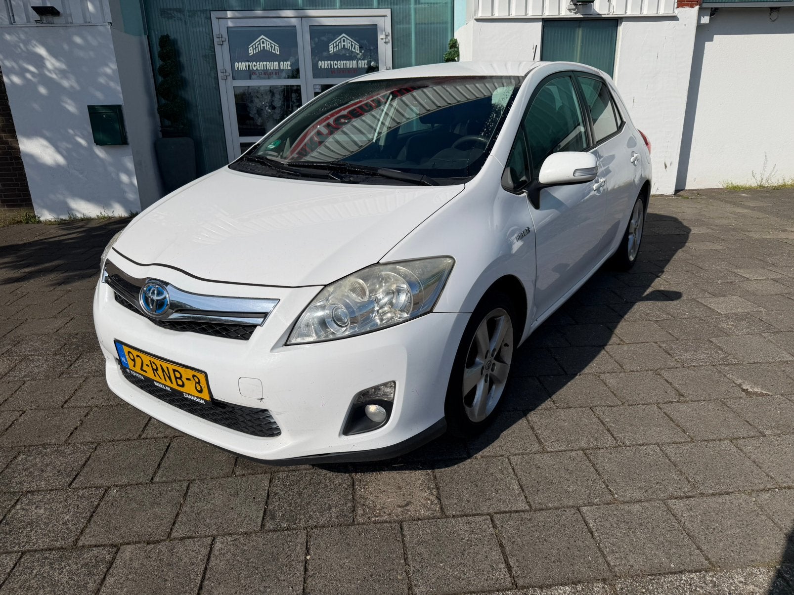 Toyota Auris 1.8 Full Hybrid 5DR CVT 2011 Wit, Auto's, Toyota, 4 cilinders, Wit, 75 €/maand, 1798 cc