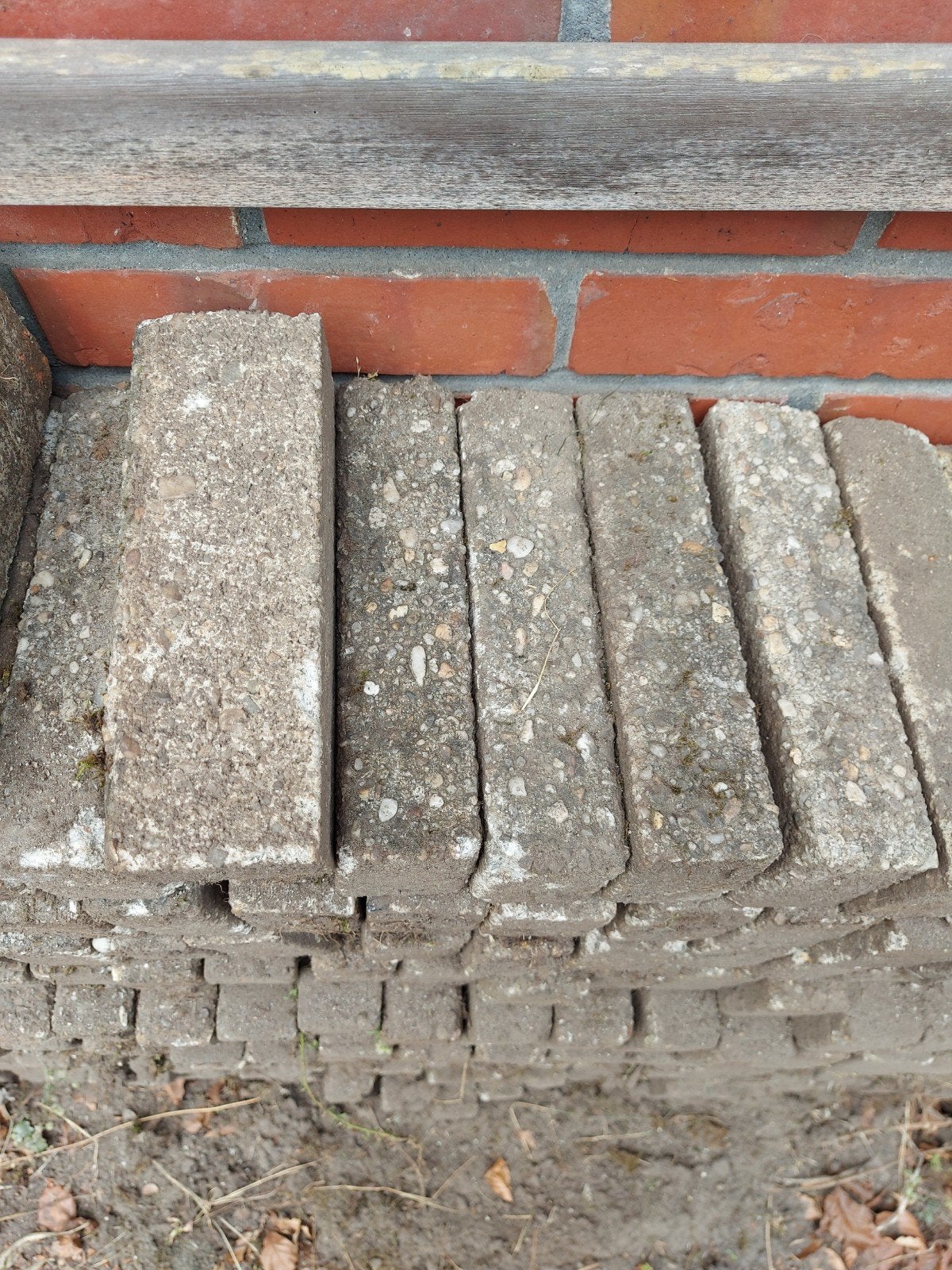 Ca. 600 betonklinkers 20x7x4,5cm, Ophalen, Gebruikt, Beton, Klinkers