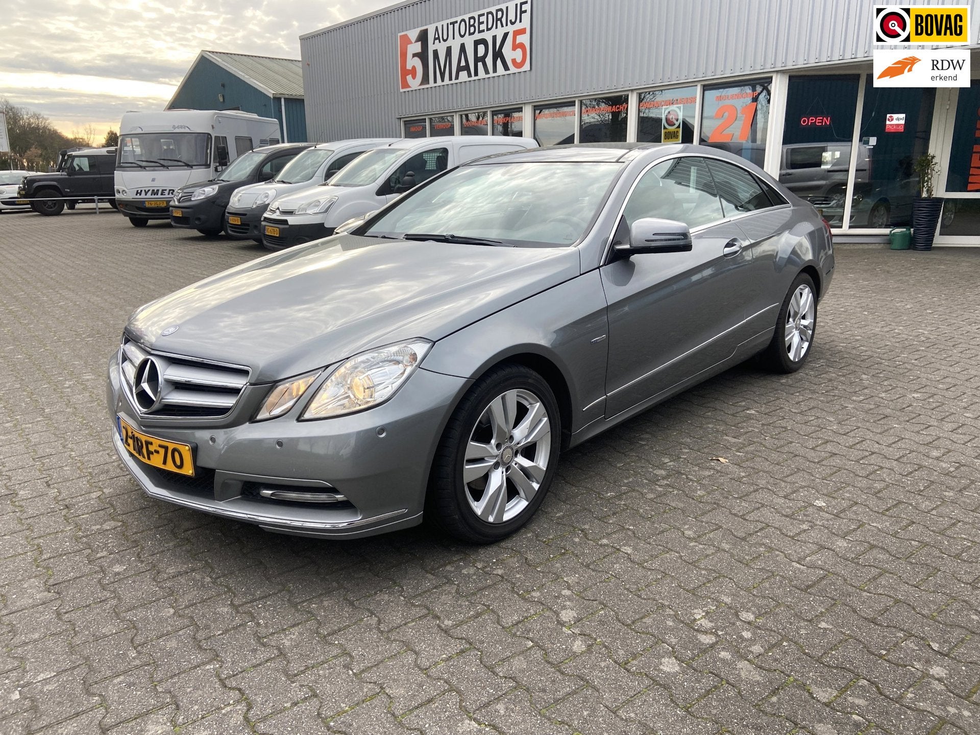 Mercedes-Benz E-klasse Coupé 200 CGI Elegance, Euro 5, Achterwielaandrijving, Zwart, 4 cilinders
