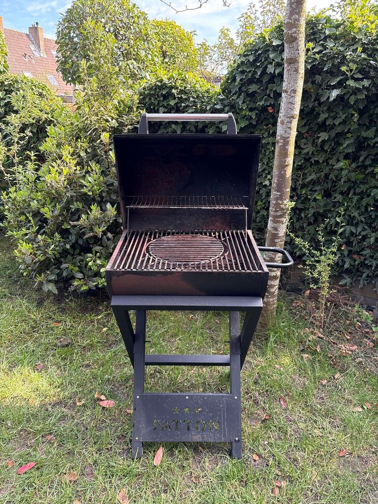 Patton houtskoolbarbecue, Ophalen, Gebruikt