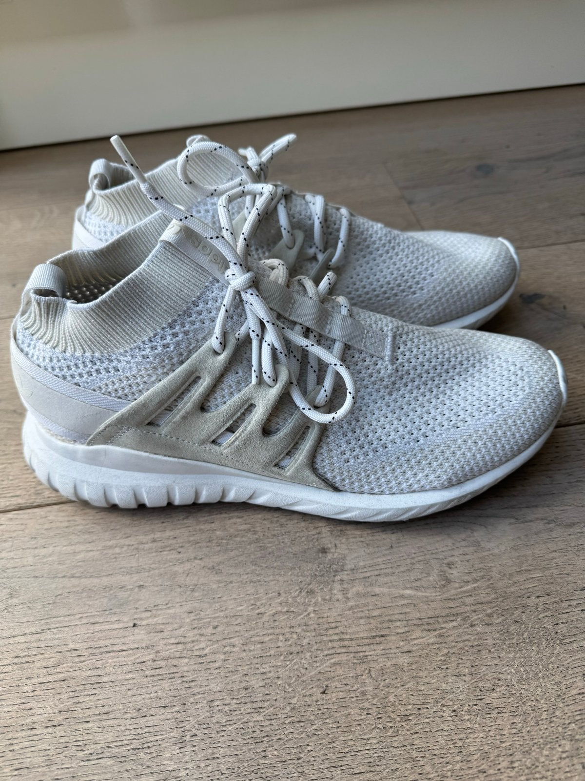 Adidas Tubular Nova sneakers - Maat 42 2/3, Kleding | Heren, Ophalen of Verzenden, Gedragen, Wit, Sneakers of Gympen