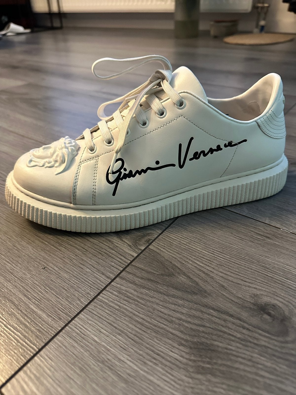 M.45 Gianni Versace palazzo low-top white sneakers with sign, Wit, Ophalen of Verzenden, Sneakers of Gympen, Gedragen