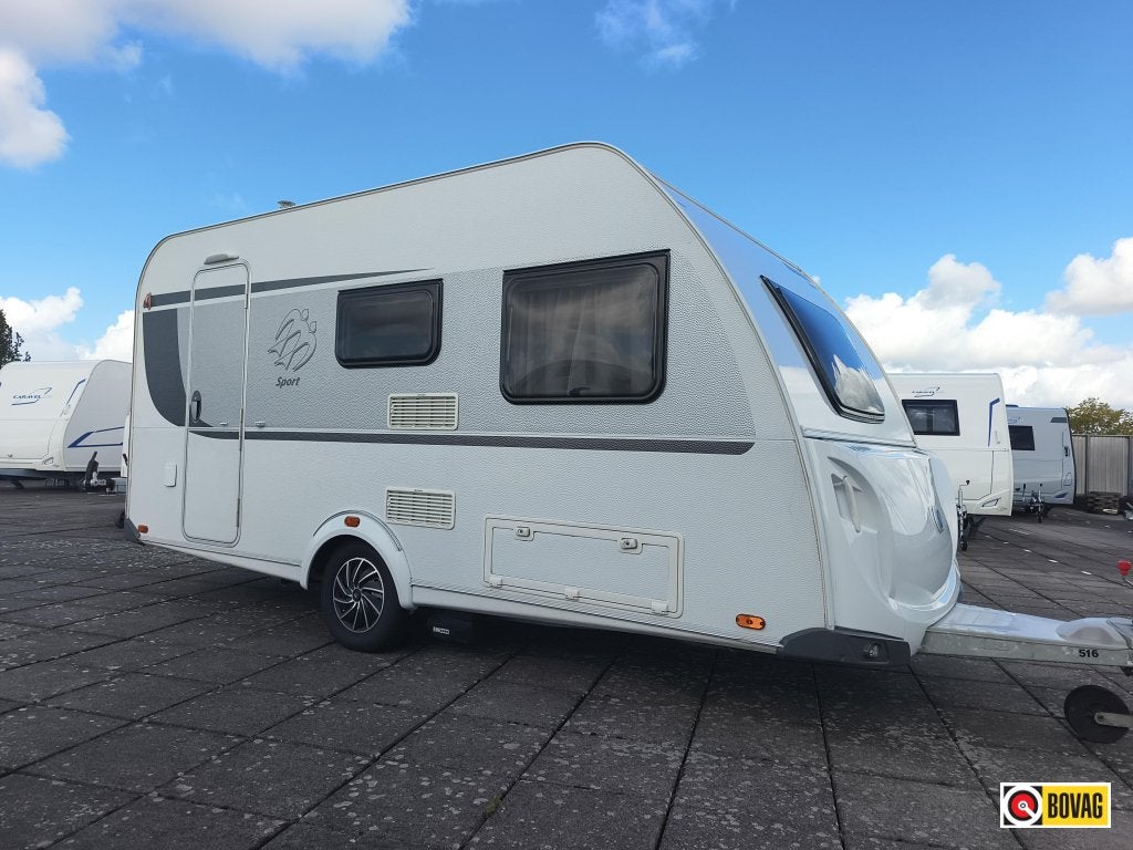 Knaus Sport 420 QD MODEL 2016 + ZEER COMPLEET, Caravans en Kamperen, Standaardzit, Ringverwarming, Bedrijf, 750 - 1000 kg