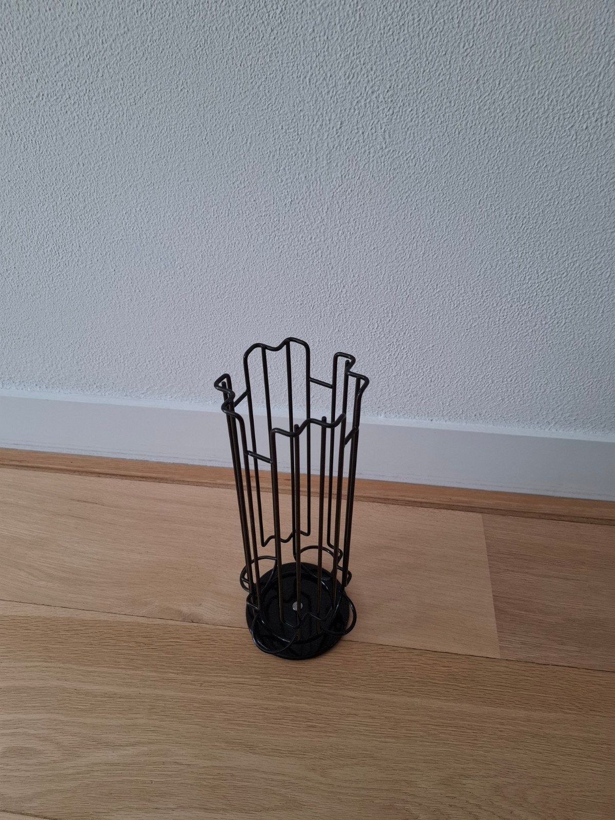Nespresso capsulehouder - Zwart metaal, Ophalen