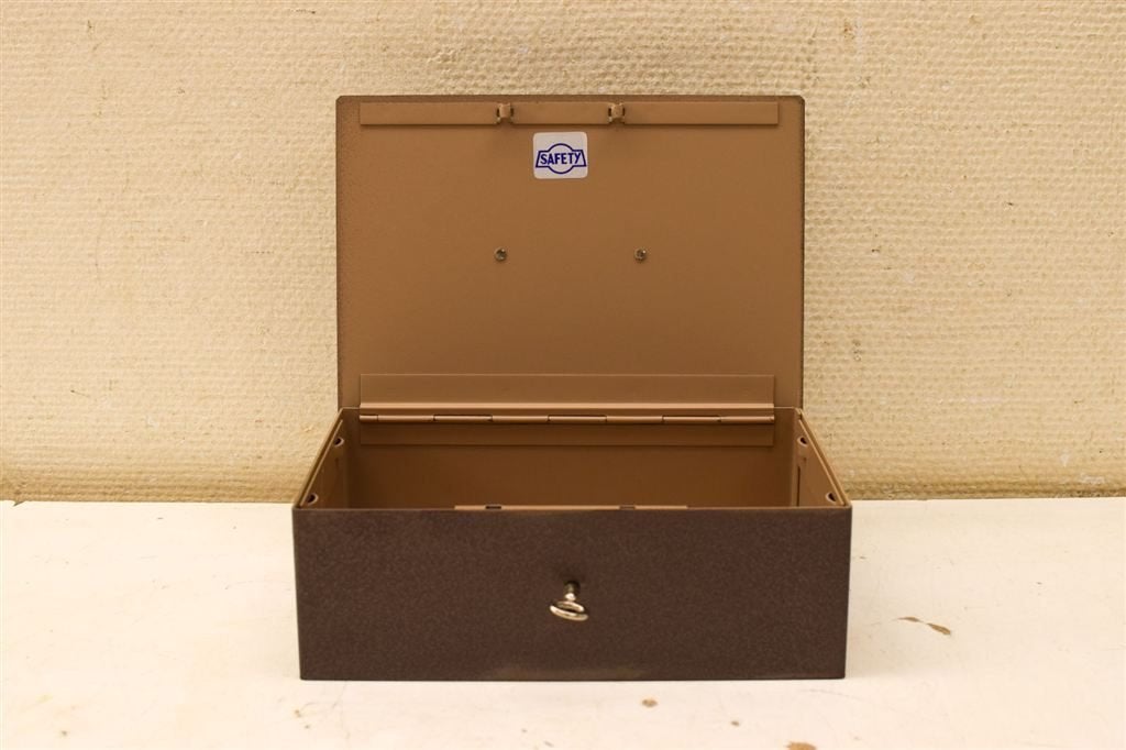 Safety Metalen Kistje 50012, Huis en Inrichting, Woonaccessoires | Kisten, Ophalen of Verzenden, Gebruikt, Minder dan 50 cm, Minder dan 50 cm