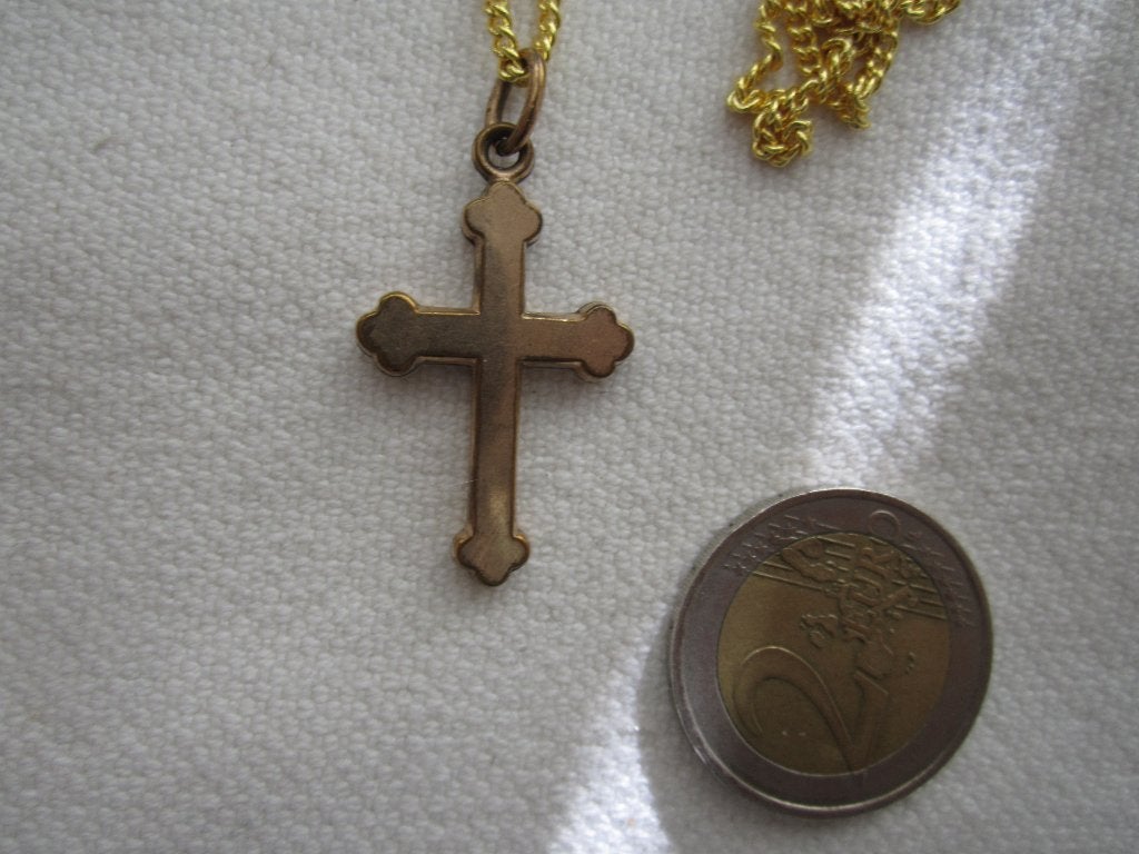 9.   Vreemd oud kruisje, goudkleurig, Ophalen, Overige materialen, Ketting