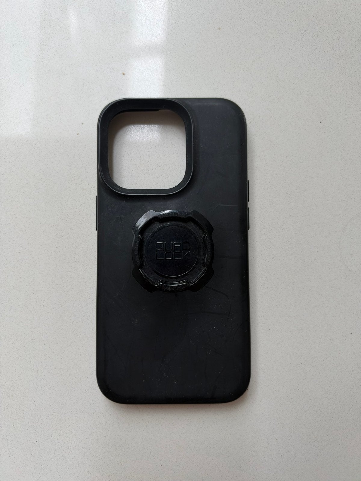 Quad Lock hoesje voor iPhone 16 Pro, Kunststof, Zwart, Quad Lock, Hoesje of Tasje