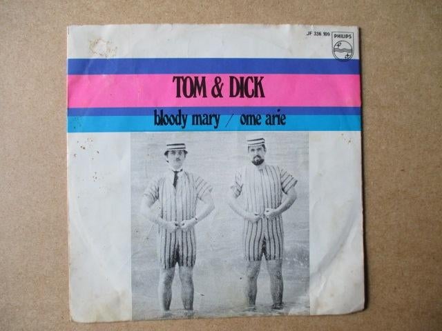 s0589 tom en dick - bloody mary, Ophalen, Gebruikt, Overige genres, 7 inch