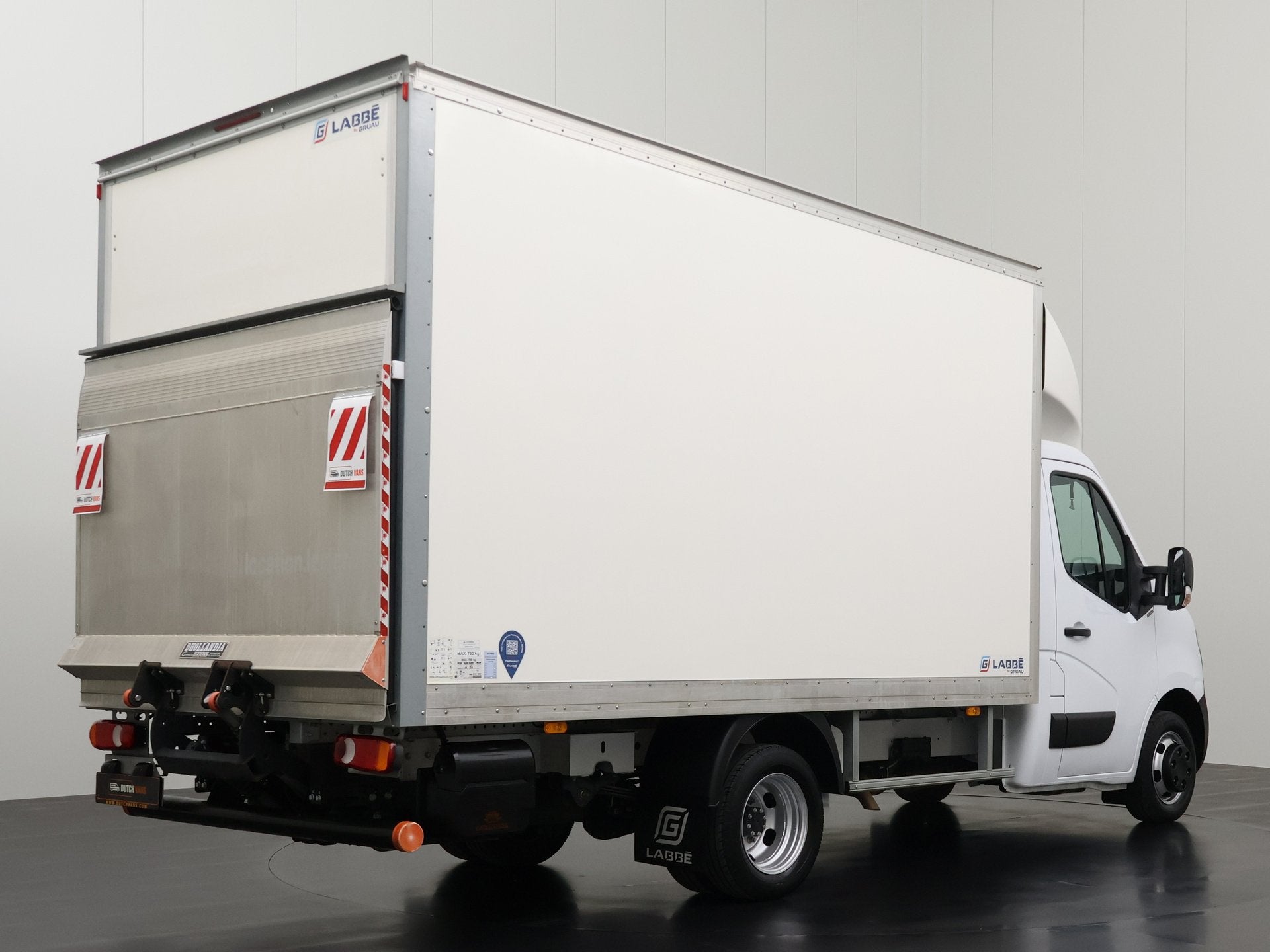 Renault Master 2.3DCI 165PK Dubbellucht Bakwagen+Laadklep |, Gebruikt, Euro 6, 2880 kg, Renault