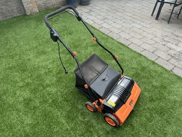 ATIKA VT 40 Z Verticuteermachine - Zeer goede staat - 1600W, Ophalen, Zo goed als nieuw, Elektrisch, Atika